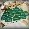 12 labels in green enamel for your wine cellar in its linen bag