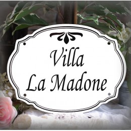 Plaque de famille en émail blanc police CORSIVA