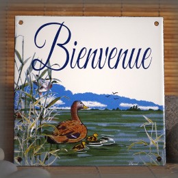 Plaque maison émaillée Bienvenue décor étang