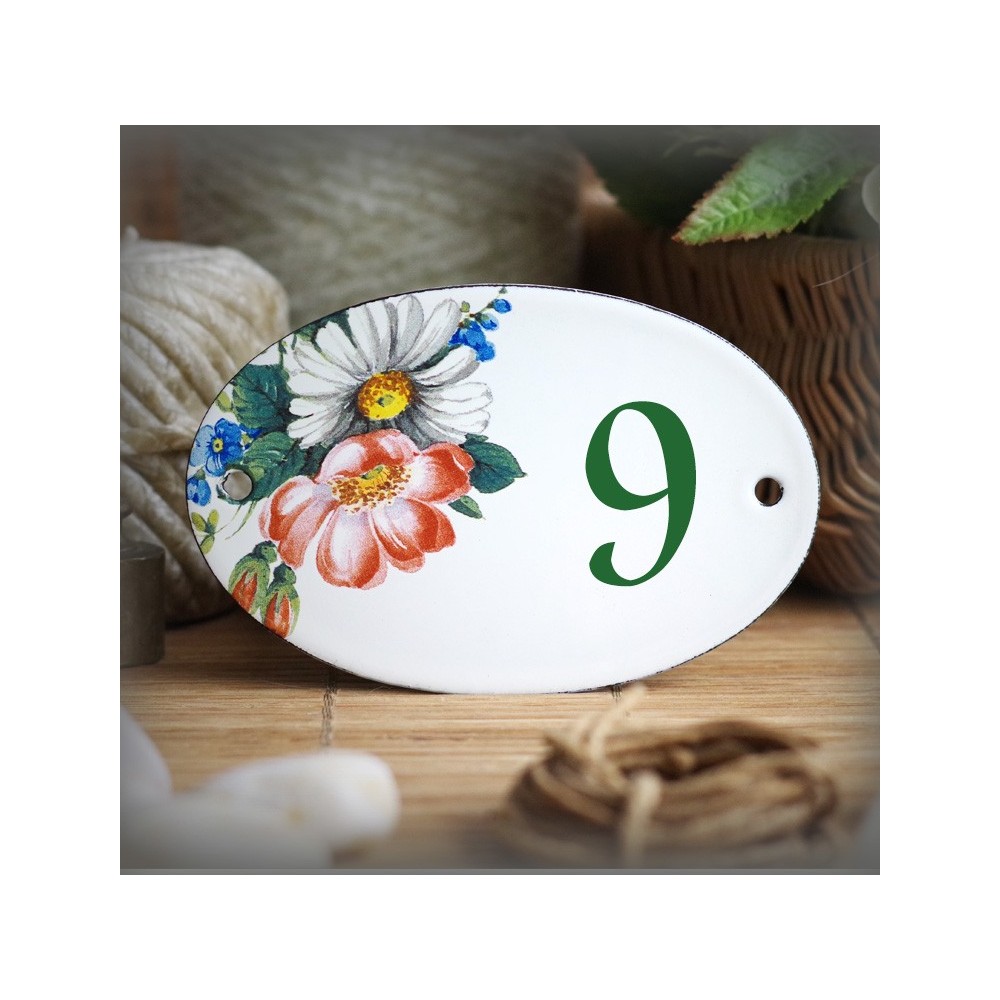 Numéro ovale émaillé décor fleurs de pres