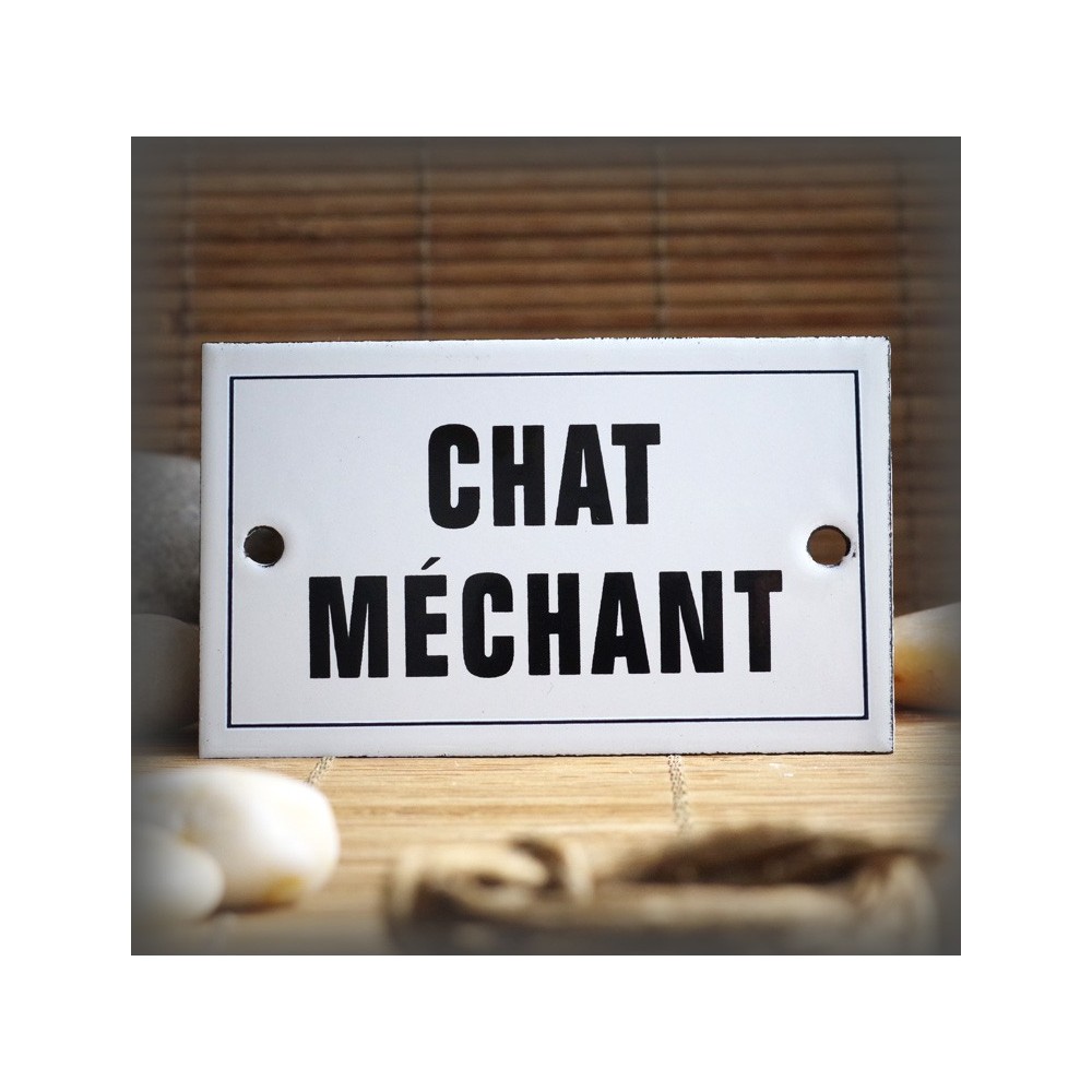 Enamel plate "Chat Méchant" with border